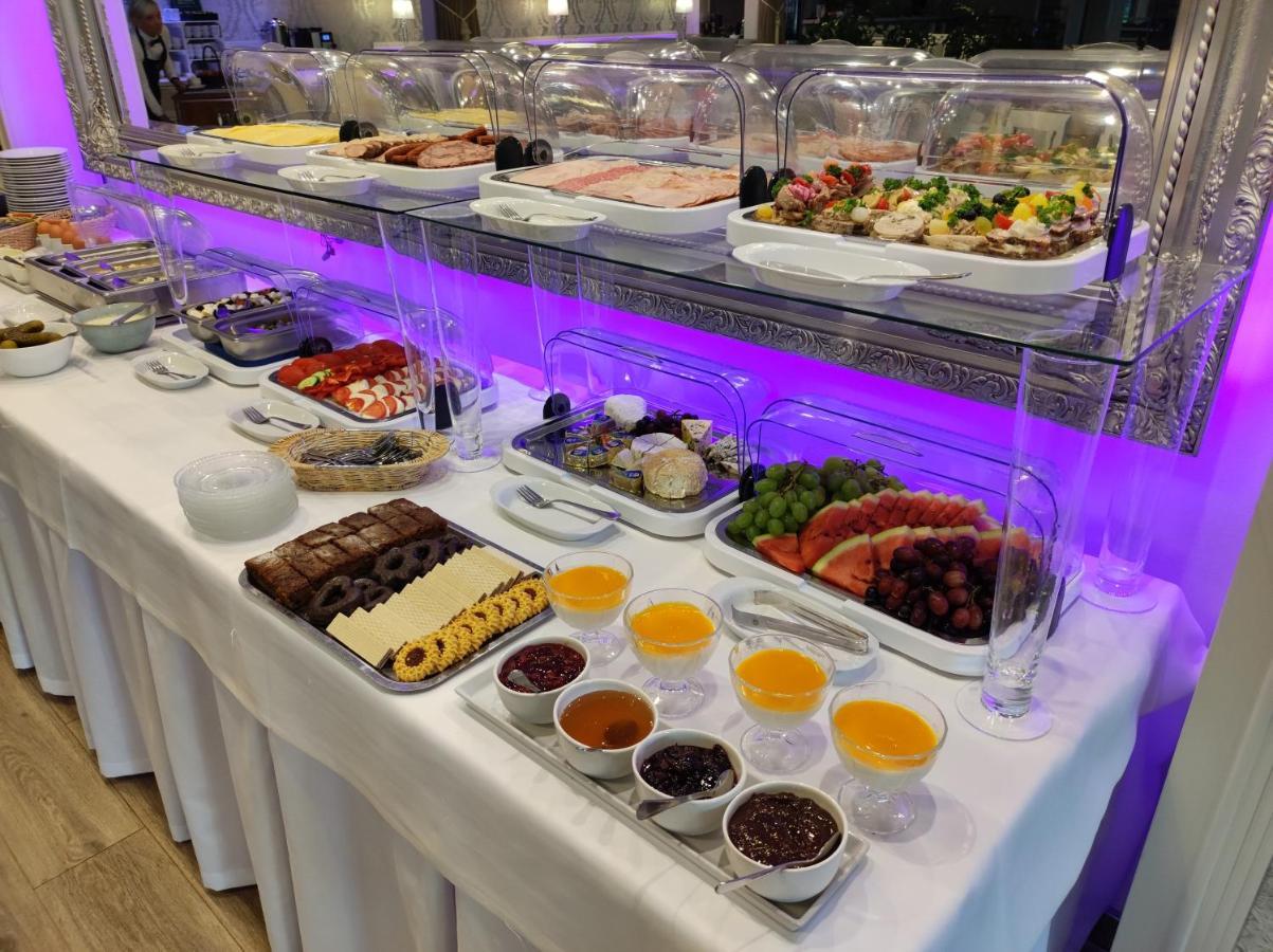 פוזנן Bialy Dom Henlex Hotel Restauracja מראה חיצוני תמונה