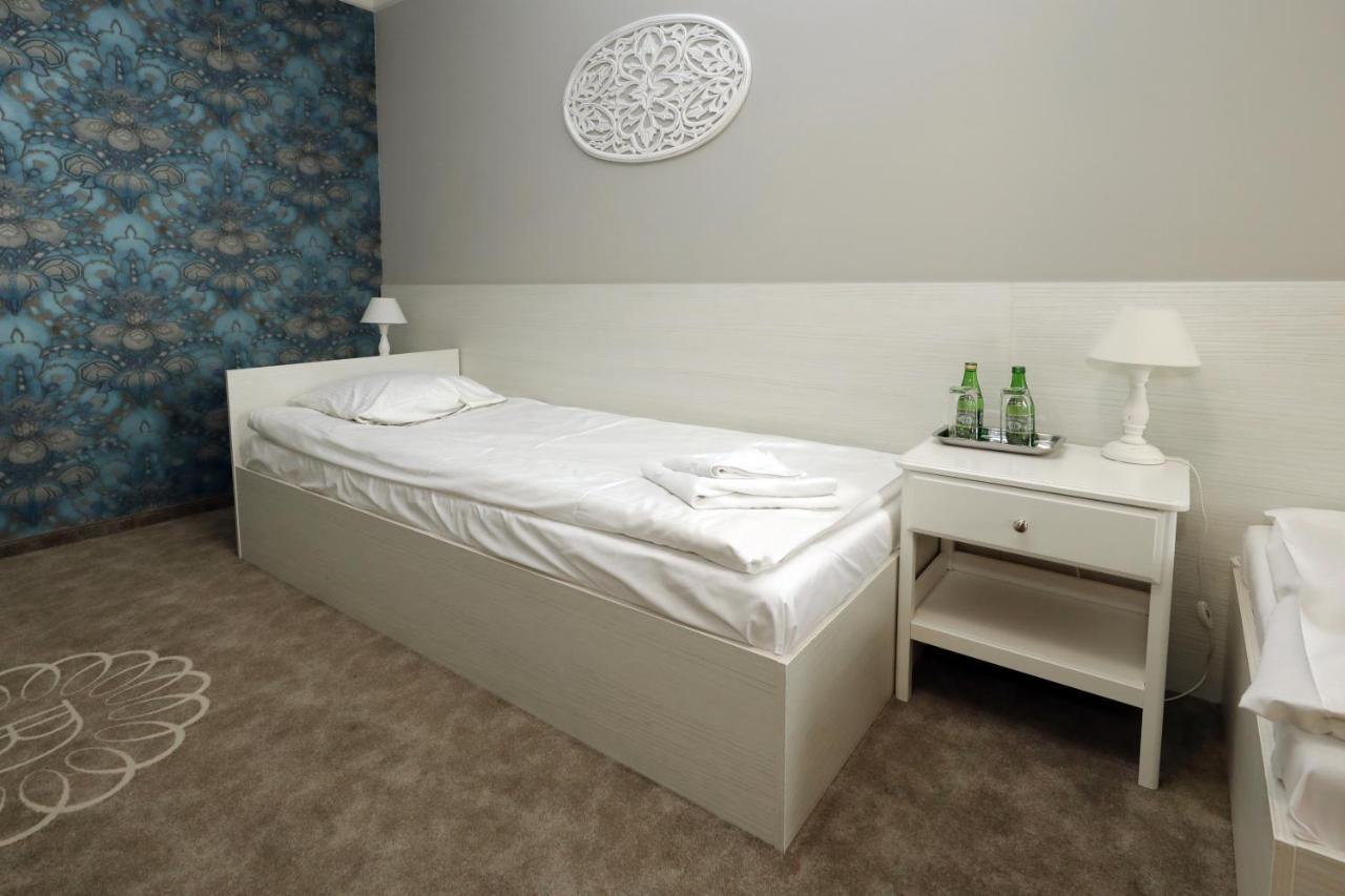 פוזנן Bialy Dom Henlex Hotel Restauracja מראה חיצוני תמונה