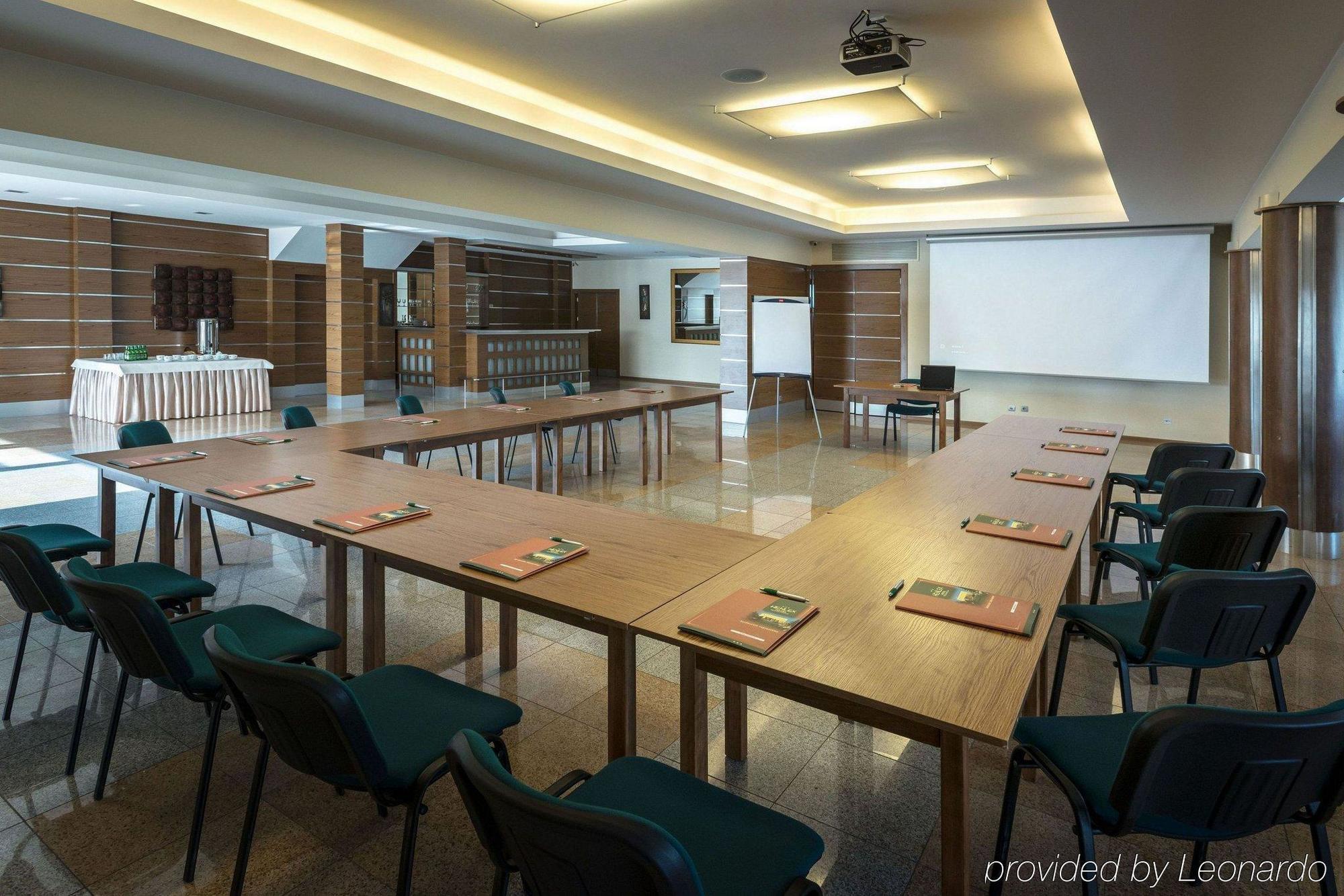 פוזנן Bialy Dom Henlex Hotel Restauracja מתקנים תמונה